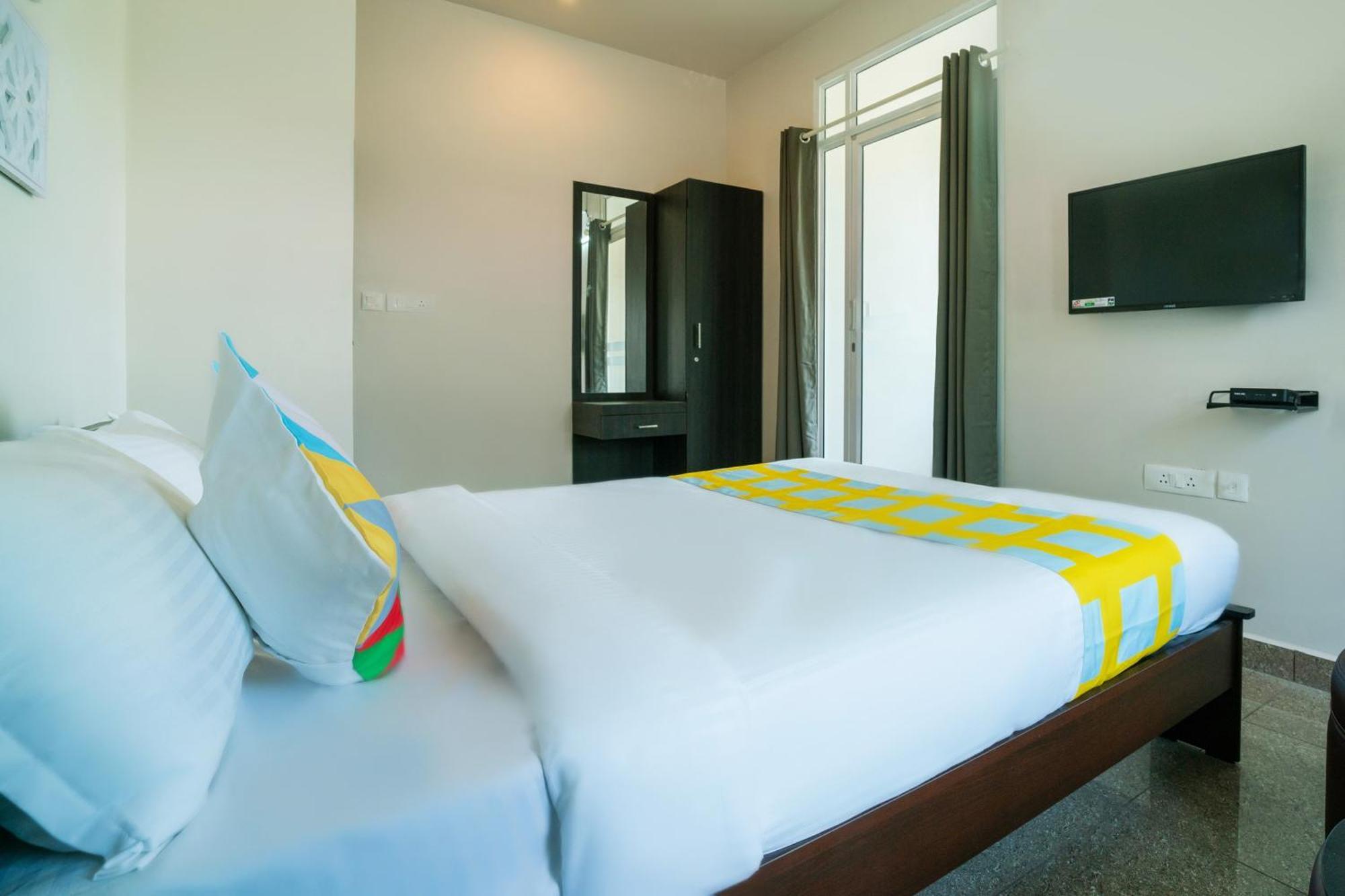 O Elegant Kings Park Residency * Tripunithura